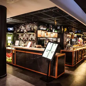 Ibis Bercy Village מלון